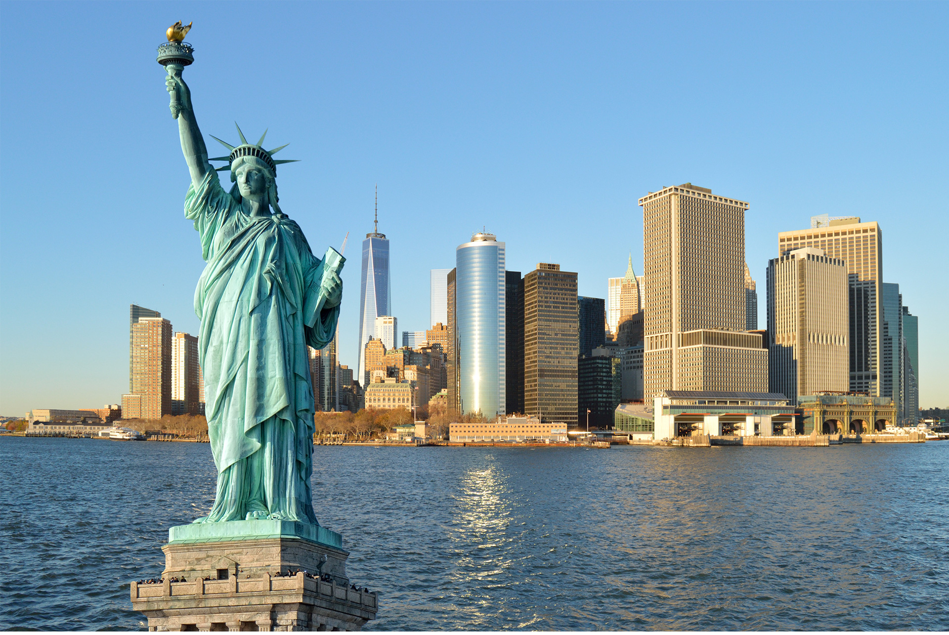 赴美留学，毕业留美工作！哪些学生最适合办美国EB-5投资移民特快获批绿卡？